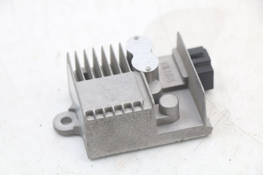 photo de REGLER LICHTMASCHINE WAYSCRAL E-START 1 (2018 - 2022) - Oberflächenzustand und Material