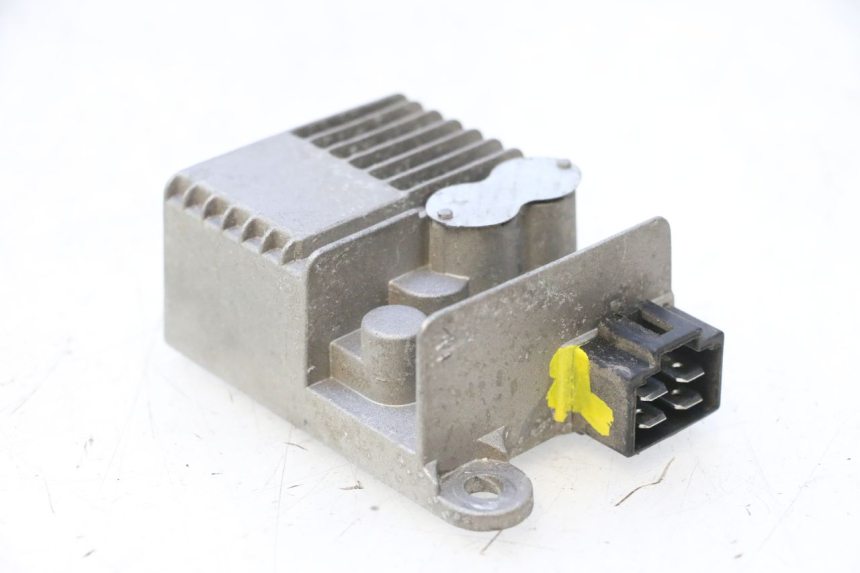 photo de REGLER LICHTMASCHINE WAYSCRAL E-START 1 (2018 - 2022) - Technische Nahaufnahme