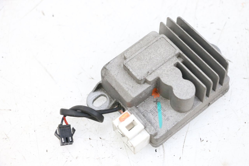 photo de REGLER LICHTMASCHINE SEGWAY NINEBOT E125S 1 (2022 - 2026) - Details der Befestigungspunkte