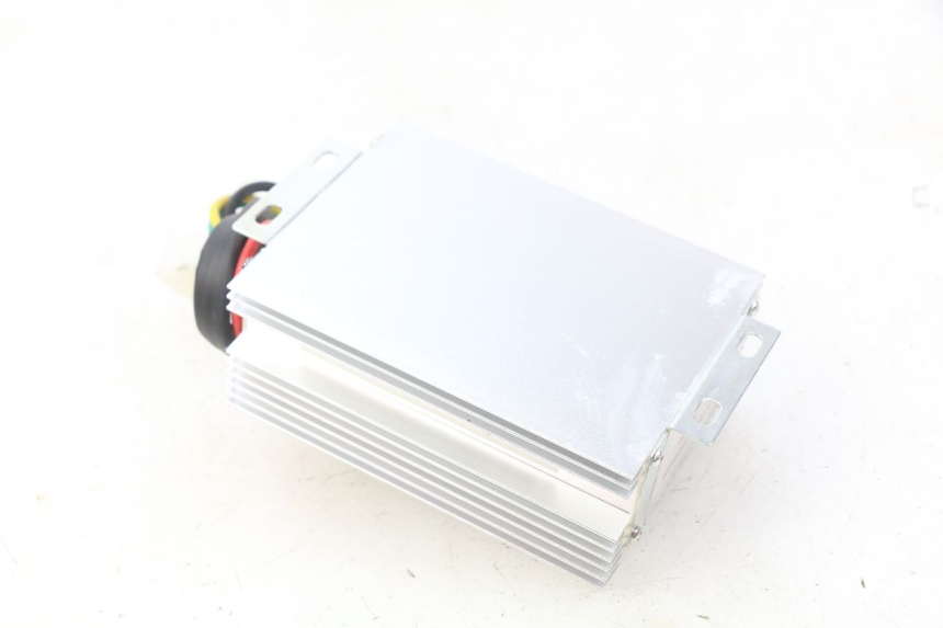 photo de REGLER LICHTMASCHINE EFUN E2GO 1 (2017 - 2021) - Technische Nahaufnahme