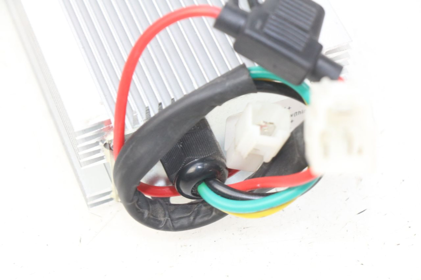 photo de REGLER LICHTMASCHINE EFUN E2GO 1 (2017 - 2021) - Oberflächenzustand und Material