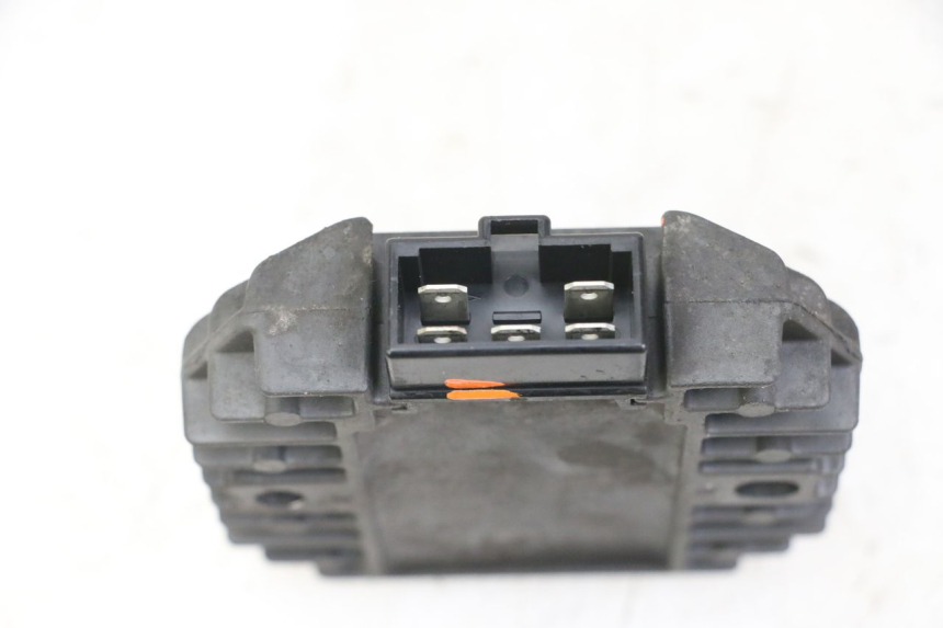 photo de REGLER LICHTMASCHINE PEUGEOT ELYSTAR 125 (2002 - 2007) - Zoom auf Gebrauchszustand