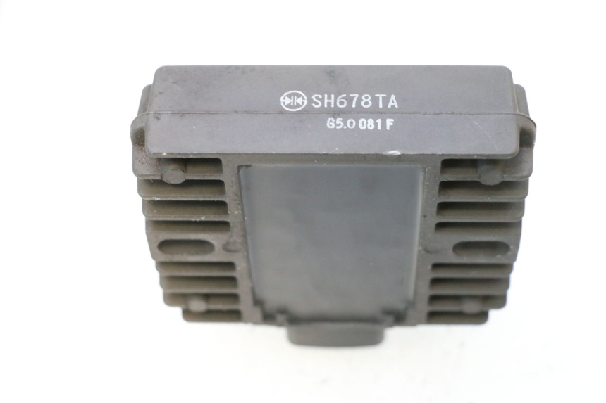 photo de LADEGERÄTREGELER KAWASAKI ER-6 ER6 F ABS 650 (2012 - 2016) - Alternative Perspektive