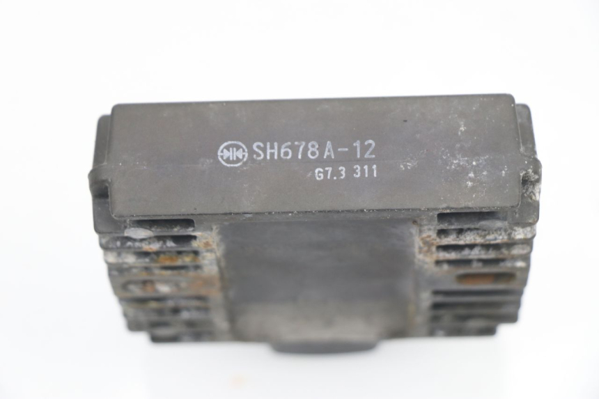 photo de LICHTMASCHINENREGLER KAWASAKI ER-6 ER6 F 650 (2006 - 2009) - Zoom auf Gebrauchszustand