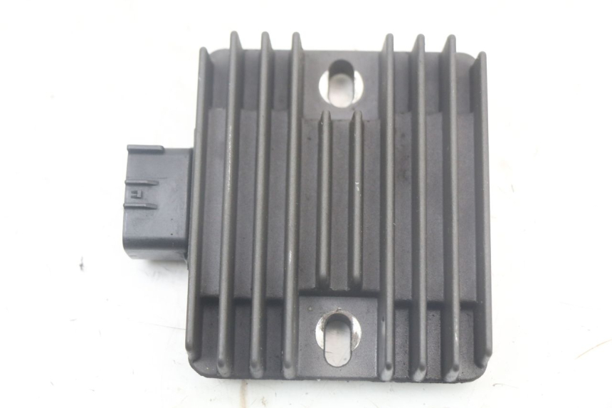 photo de REGLER LICHTMASCHINE KAWASAKI ER-6 ER6 N 650 (2012 - 2016) - Zoom auf Gebrauchszustand