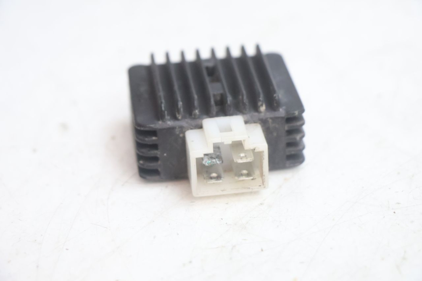 photo de SPANNUNGSREGLER JM MOTORS EVOLIS 4T 50 (2018 - 2022) - Alternative Perspektive