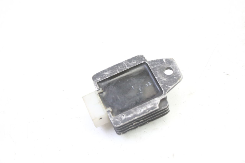 photo de SPANNUNGSREGLER KEEWAY F-ACT FACT 50 (2006 - 2011) - Technische Nahaufnahme