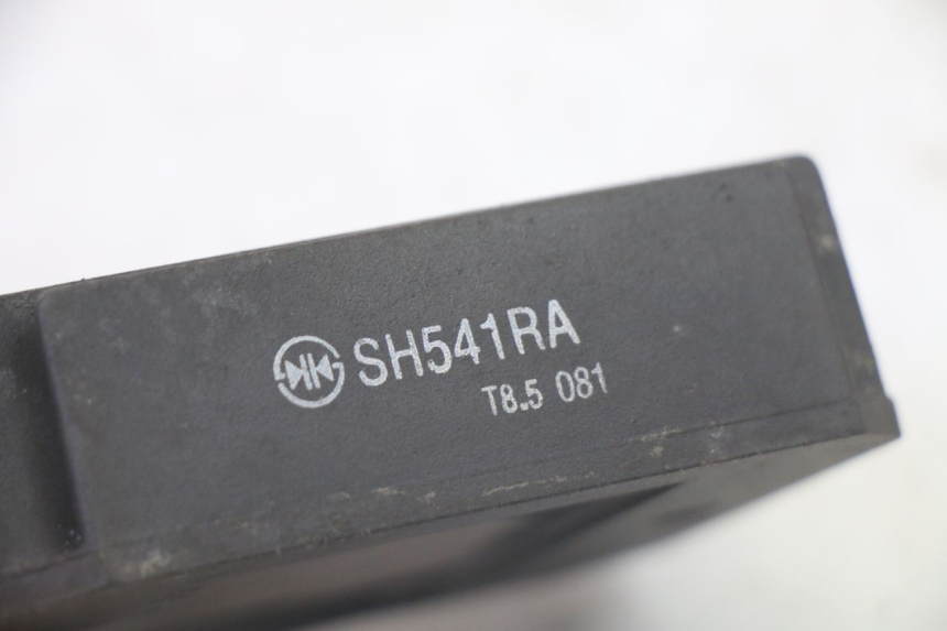 photo de LICHTMASCHINENREGLER HONDA FES S-WING SWING ABS 125 (2007 - 2015) - Details der Befestigungspunkte