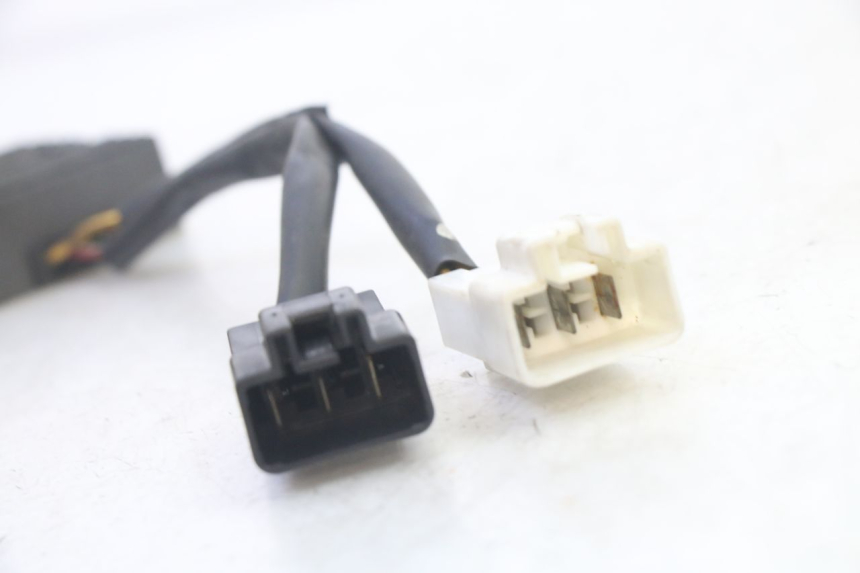 photo de LICHTMASCHINENREGLER HONDA FES S-WING SWING ABS 125 (2007 - 2015) - Technische Nahaufnahme