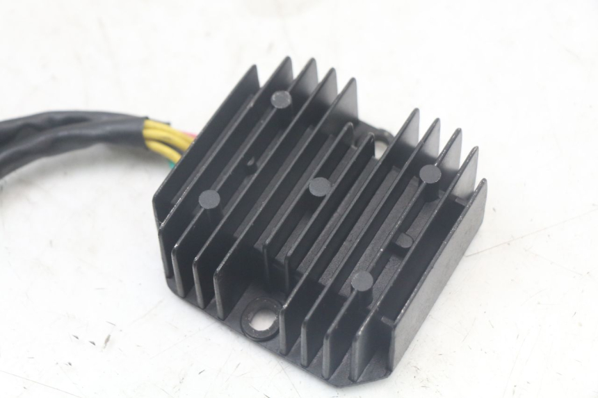 photo de LICHTMASCHINENREGLER SYM FIDDLE 3 III 125 (2014 - 2020) - Zoom auf Gebrauchszustand