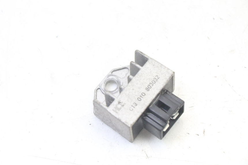 photo de REGLER LICHTMASCHINE SYM FIDDLE 125 (2008 - 2010) - Hauptansicht