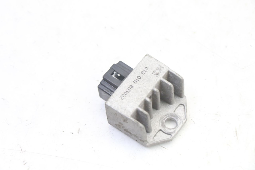 photo de REGLER LICHTMASCHINE SYM FIDDLE 125 (2008 - 2010) - Detailansicht des Bauteils