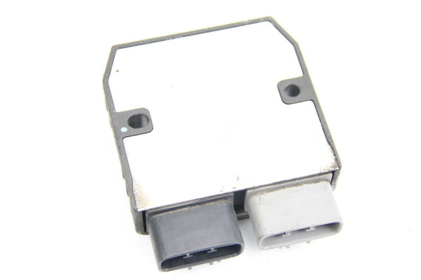 photo de LICHTMASCHINENREGLER YAMAHA FJR ABS 1300 (2006 - 2012) - Details der Befestigungspunkte