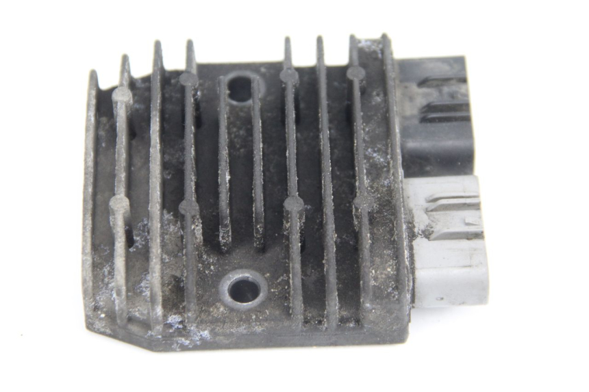 photo de LICHTMASCHINENREGLER YAMAHA FJR ABS 1300 (2006 - 2012) - Oberflächenzustand und Material