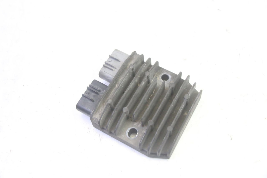 photo de LICHTMASCHINENREGLER YAMAHA FJR ABS 1300 (2006 - 2012) - Oberflächenzustand und Material