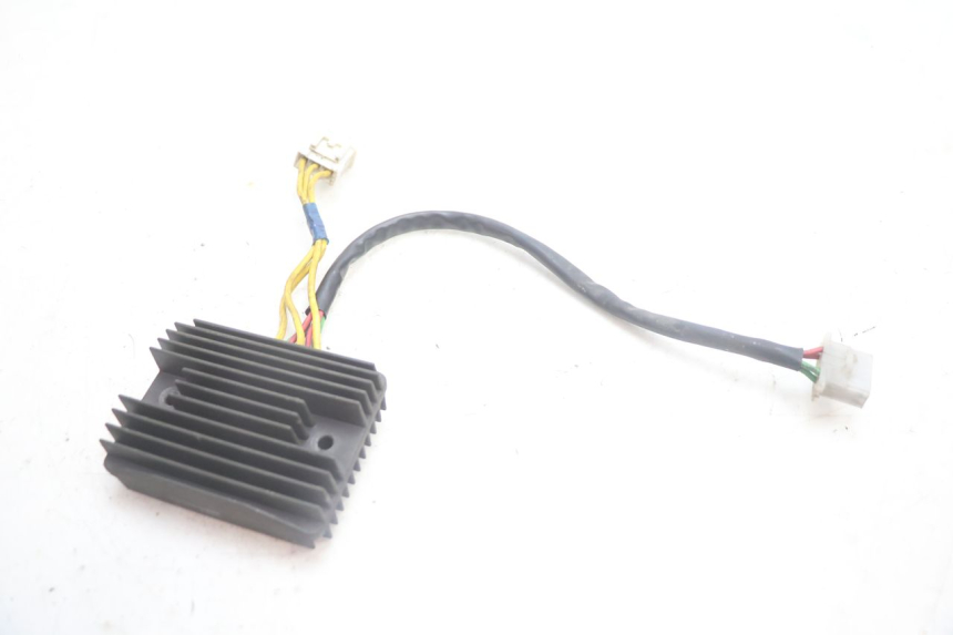 photo de REGLER LICHTMASCHINE HONDA FJS SILVER WING SILVERWING 400 (2005 - 2008) - Hauptansicht