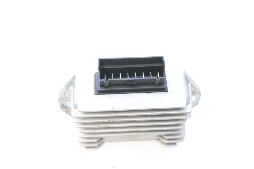 photo de LICHTMASCHINENREGLER PIAGGIO FLY 2T 50 (2004 - 2017) - Zoom auf Gebrauchszustand
