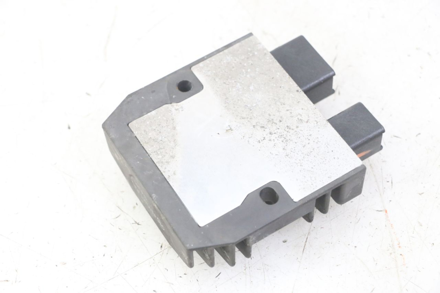 photo de REGLER LICHTMASCHINE HONDA FORZA ABS 300 (2013 - 2017) - Detailansicht des Bauteils