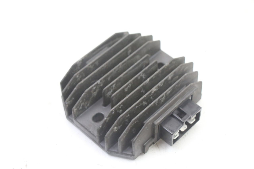 photo de REGLER LICHTMASCHINE YAMAHA FZ6 FAZER S2 600 (2007 - 2011) - Hauptansicht