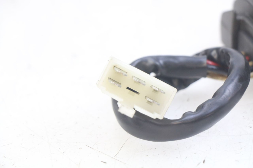 photo de SPANNUNGSREGLER YAMAHA FZS FAZER 600 (1998 - 2001) - Zoom auf Gebrauchszustand