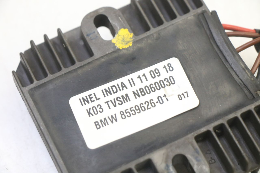 photo de REGLER LICHTMASCHINE BMW G310 R 310 (2016 - 2020) - Technische Nahaufnahme