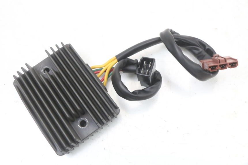 photo de REGLER LICHTMASCHINE PEUGEOT GEOPOLIS RS 125 (2007 - 2009) - Hauptansicht