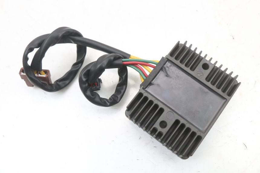 photo de REGLER LICHTMASCHINE PEUGEOT GEOPOLIS RS 125 (2007 - 2009) - Technische Nahaufnahme