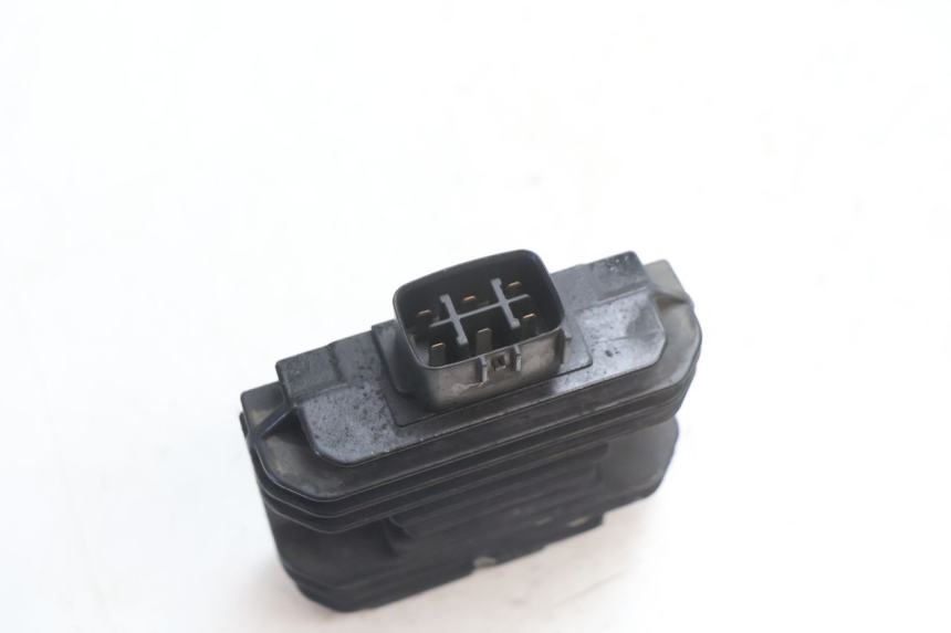 photo de REGLER LICHTMASCHINE SUZUKI GSR 600 (2005 - 2012) - Alternative Perspektive