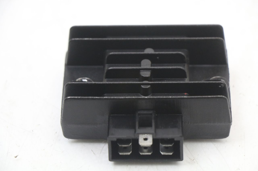 photo de REGLER LICHTMASCHINE HYOSUNG GTR 125 (2006 - 2008) - Hauptansicht