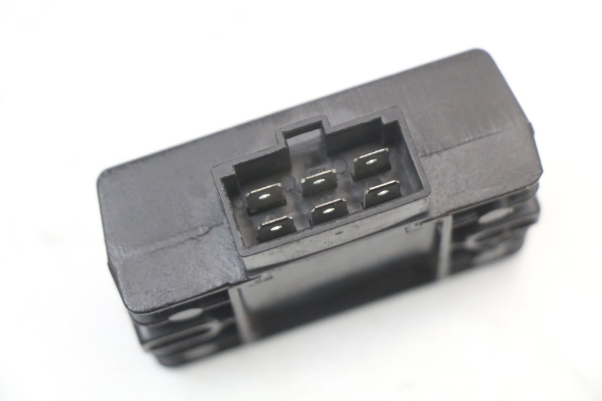 photo de REGLER LICHTMASCHINE HYOSUNG GTR 125 (2006 - 2008) - Detailansicht des Bauteils