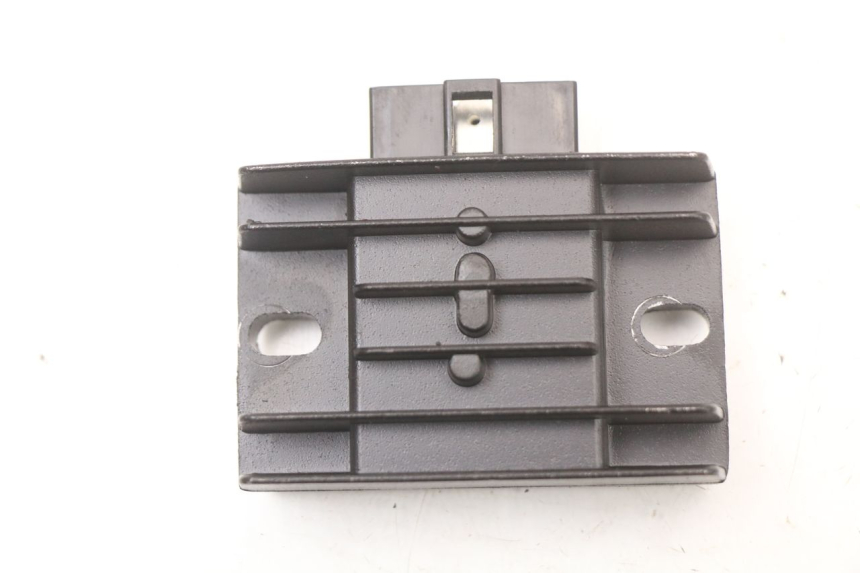 photo de REGLER LICHTMASCHINE HYOSUNG GTR 125 (2006 - 2008) - Zoom auf Gebrauchszustand