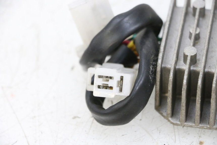 photo de REGLER LICHTMASCHINE JM MOTORS GTS 125 (2015 - 2019) - Details der Befestigungspunkte