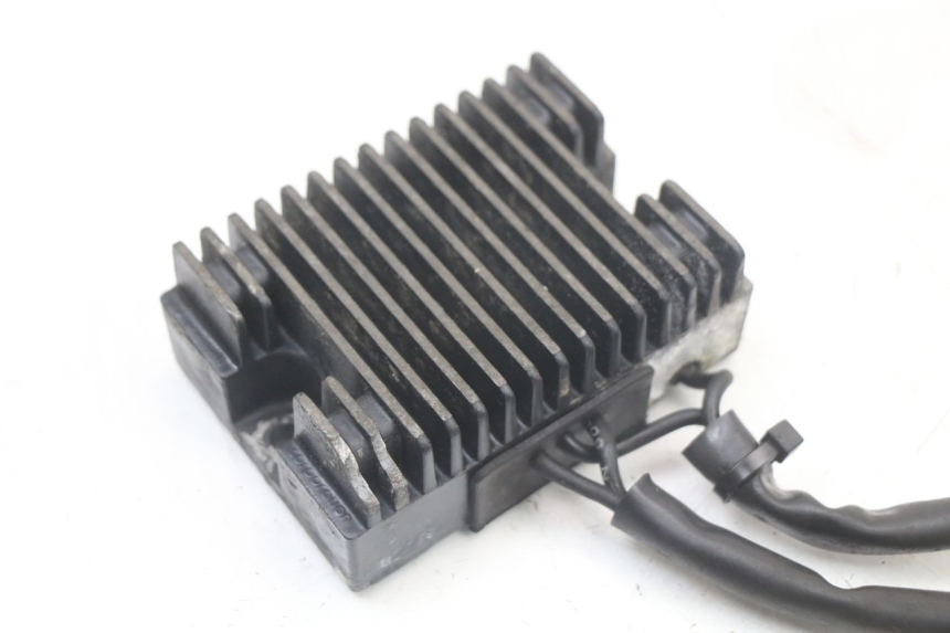 photo de REGLER LICHTMASCHINE HARLEY DAVIDSON SPORTSTER XL CUSTOM 883 (1999 - 2006) - Detailansicht des Bauteils