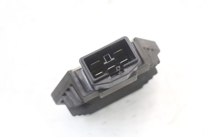 photo de REGLER LICHTMASCHINE HONDA NES AROBASE 125 (2000 - 2003) - Zoom auf Gebrauchszustand