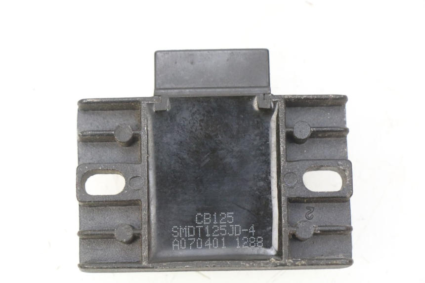 photo de REGLER LICHTMASCHINE HAOTIAN HT125T-2 125 - Detailansicht des Bauteils