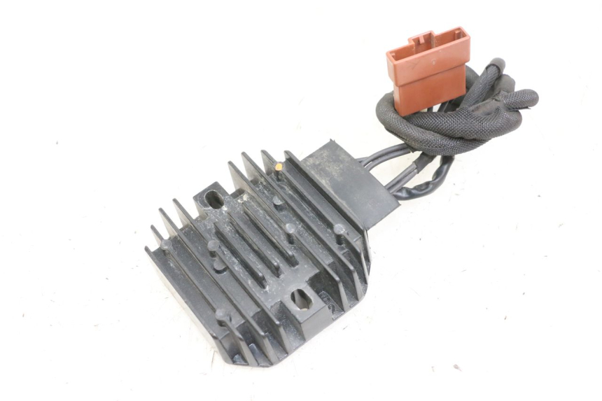 photo de REGLER LICHTMASCHINE HUSQVARNA SVARTPILEN 401 (2018 - 2023) - Hauptansicht