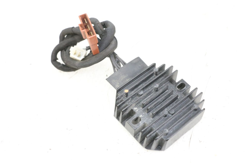 photo de REGLER LICHTMASCHINE HUSQVARNA SVARTPILEN 401 (2018 - 2023) - Technische Nahaufnahme