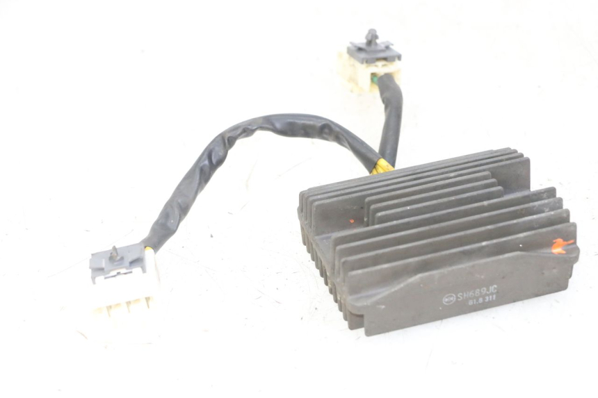 photo de REGLER LICHTMASCHINE PIAGGIO IE MP3 YOURBAN 300 (2011 - 2016) - Hauptansicht