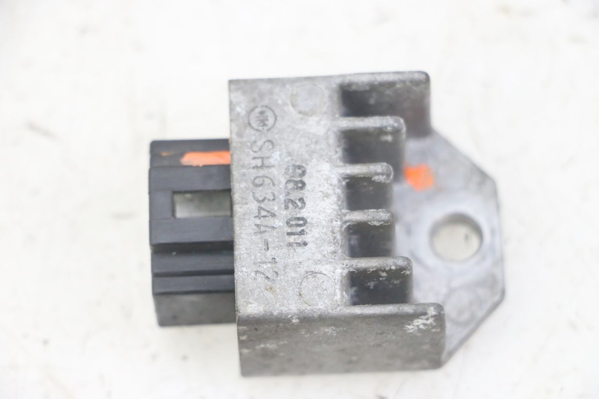 photo de REGLER LICHTMASCHINE PEUGEOT JET FORCE CARBU 50 (2003 - 2016) - Hauptansicht