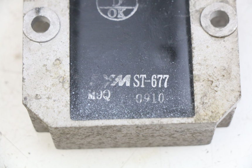 photo de SPANNUNGSREGLER SYM JET SPORT XR 50 (2006 - 2015) - Detailansicht des Bauteils