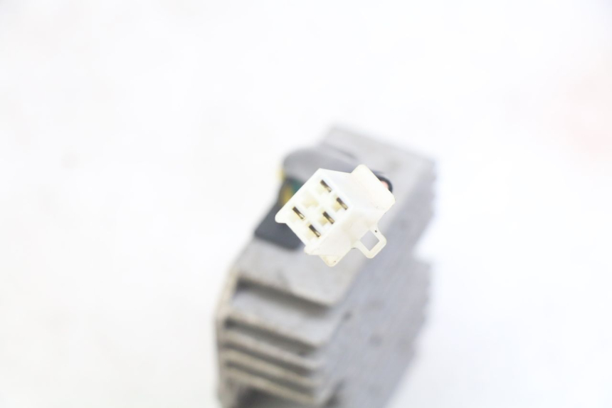 photo de SPANNUNGSREGLER SYM JET SPORT XR 50 (2006 - 2015) - Alternative Perspektive