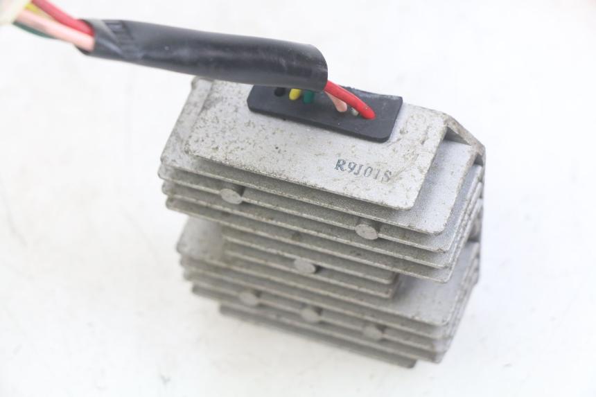 photo de SPANNUNGSREGLER SYM JET SPORT XR 50 (2006 - 2015) - Technische Nahaufnahme