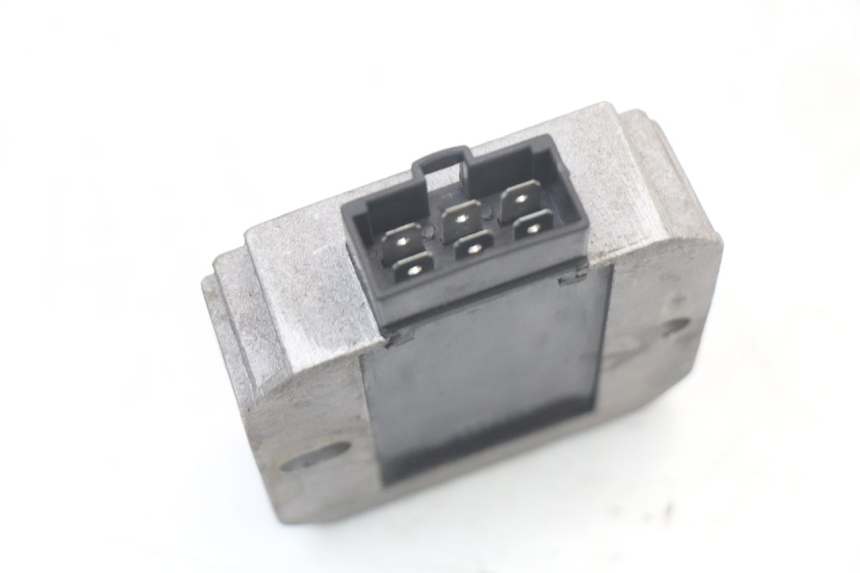 photo de REGLER LICHTMASCHINE JM MOTORS VX 125 (2022 - 2025) - Zoom auf Gebrauchszustand