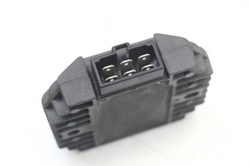 photo de REGLER LICHTMASCHINE KAWASAKI ZR7 ZR-7 S 750 (1999 - 2004) - Zoom auf Gebrauchszustand