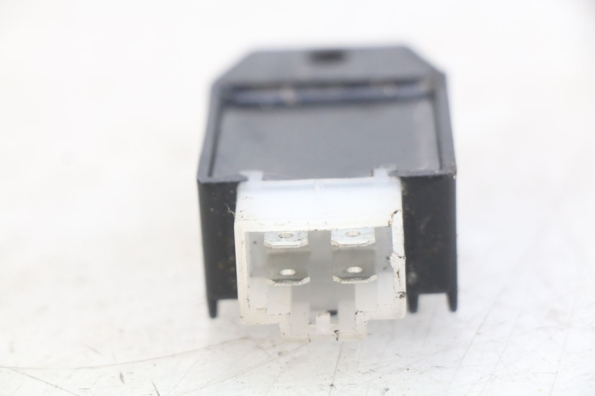 photo de SPANNUNGSREGLER PEUGEOT KISBEE 2T 50 (2010 - 2017) - Detailansicht des Bauteils