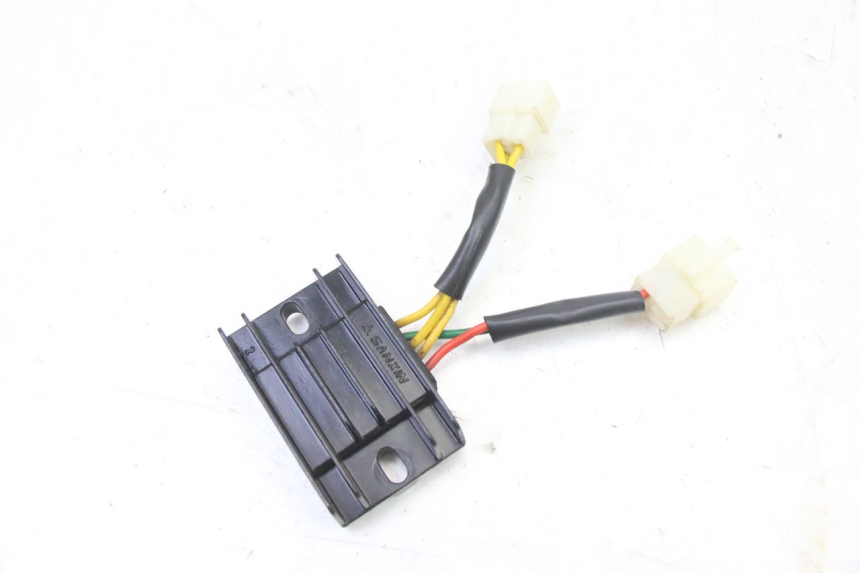 photo de LICHTMASCHINENREGLER PEUGEOT KISBEE 2T 50 (2018 - 2022) - Hauptansicht