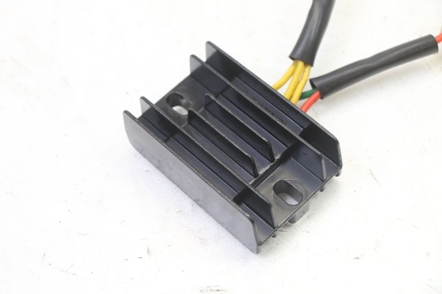 photo de LICHTMASCHINENREGLER PEUGEOT KISBEE 2T 50 (2018 - 2022) - Detailansicht des Bauteils