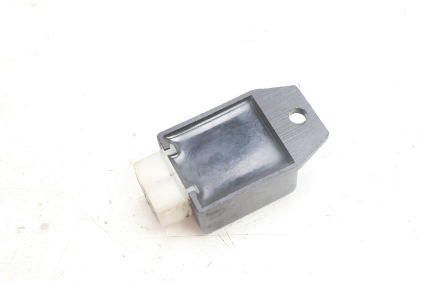 photo de SPANNUNGSREGLER PEUGEOT KISBEE 2T 50 (2010 - 2017) - Alternative Perspektive