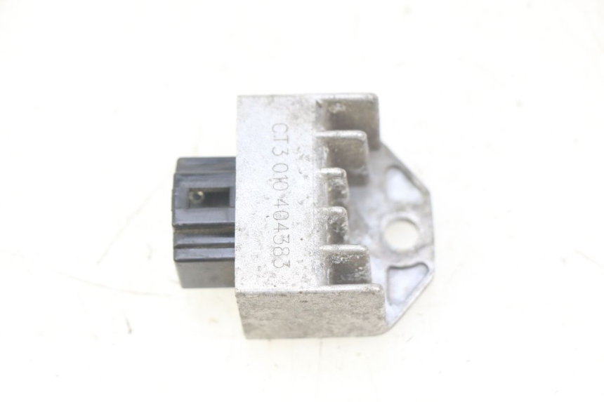 photo de LICHTMASCHINENREGLER PEUGEOT KISBEE 4T 50 (2010 - 2017) - Hauptansicht