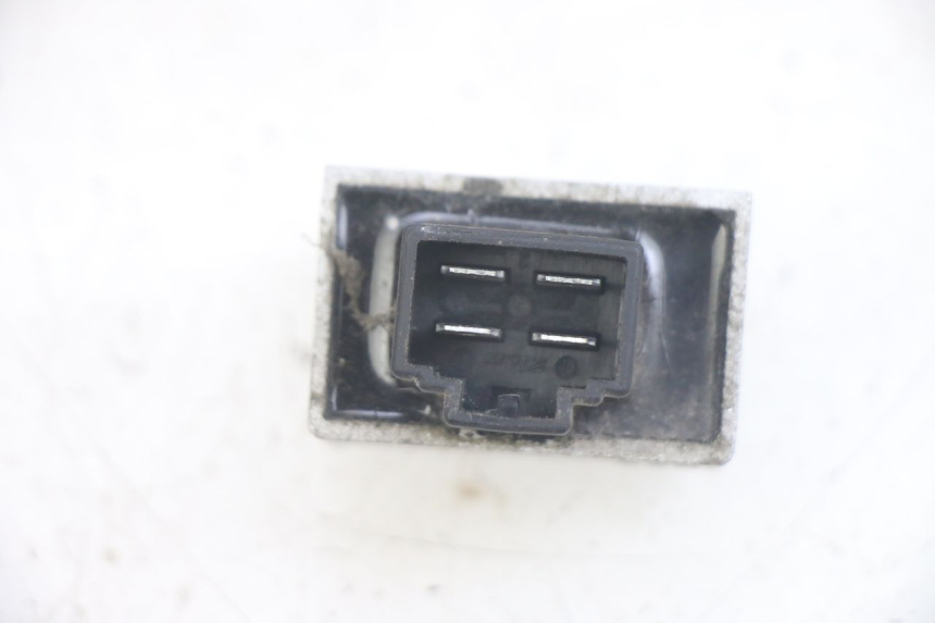 photo de LICHTMASCHINENREGLER PEUGEOT KISBEE 4T 50 (2010 - 2017) - Detailansicht des Bauteils